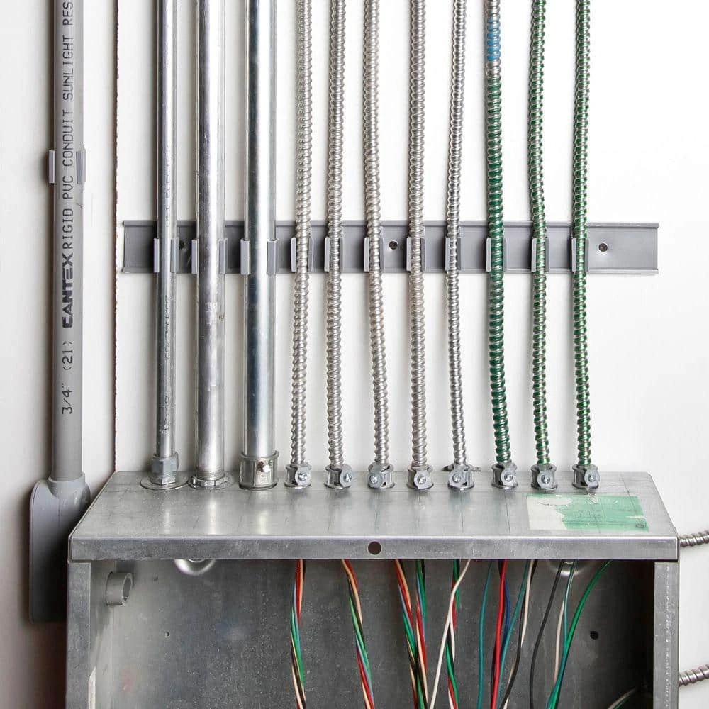 Clip-It 3/4 in. Conduit Clip for EMT PVC (100-Pack) by Southwire 7 Clip-It 3/4 in. Conduit Clip for EMT PVC (100-Pack) by Southwire - Image 7